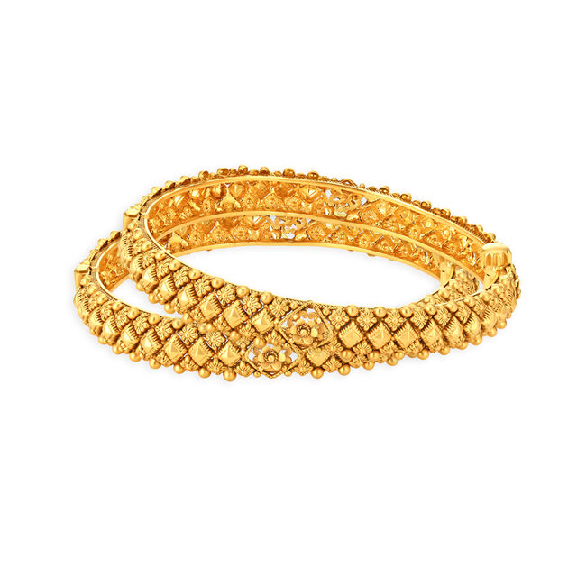 Entrancing 18 Karat Yellow Gold Floral Bangle