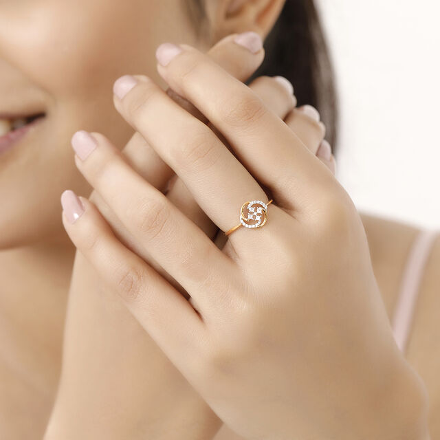 18 KT Yellow Gold Diamond Ring 3