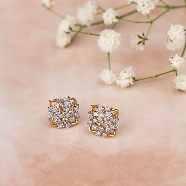 Striking Diamond Stud Earrings 
