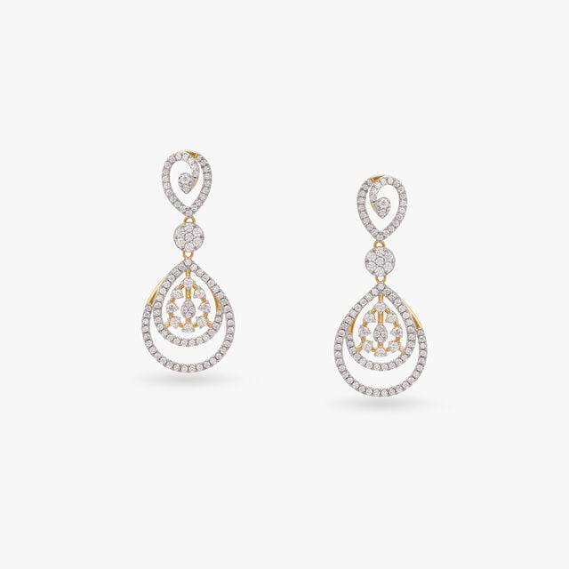 Lustrous Teardrops Diamond Chandelier Earrings 