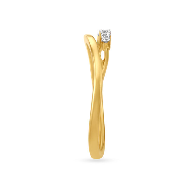 Curvy Classy Gold and Diamond Ring 3