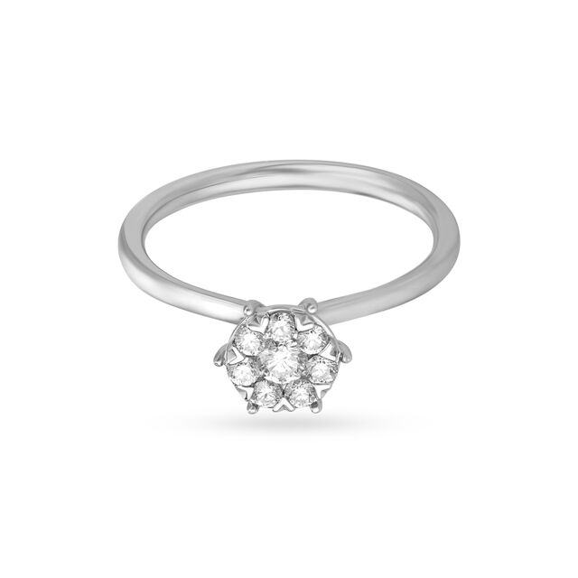 Stately Cluster Look Finger Ring