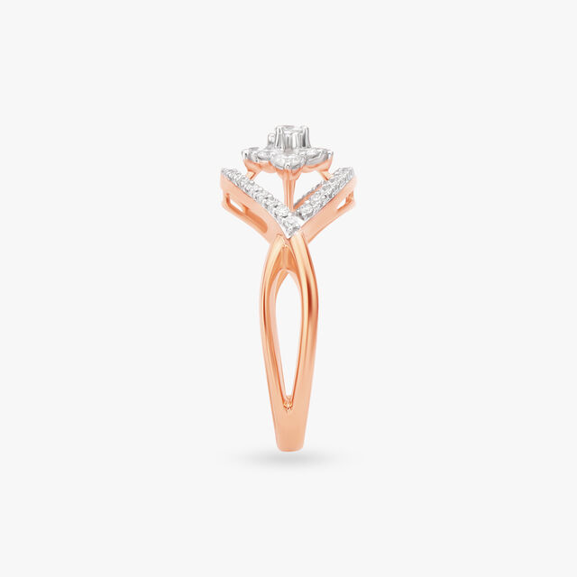 Contemporary Diamond Finger Ring