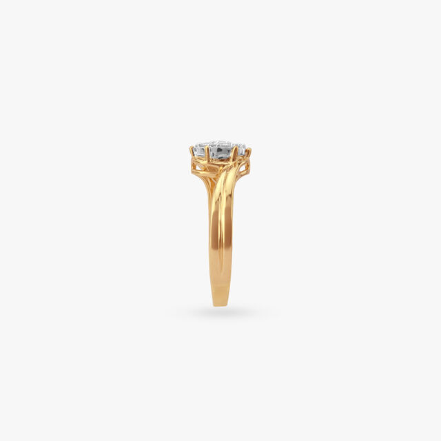 Daffodil Glint Diamond Ring