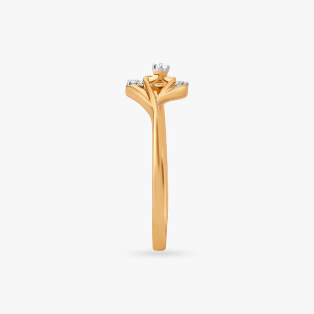 Curling Twists Finger Ring