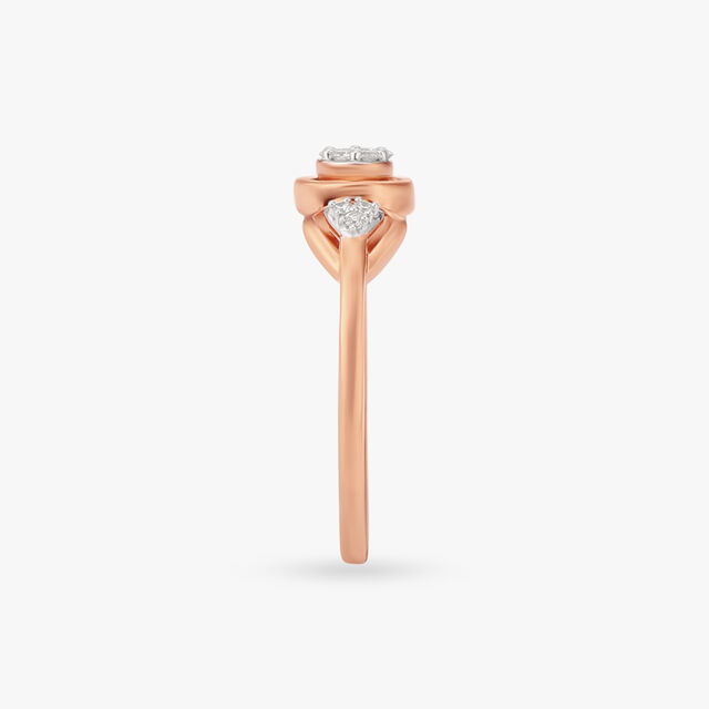 Captivating Circles Diamond Finger Ring