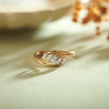 Twinkling Leaves Diamond Finger Ring