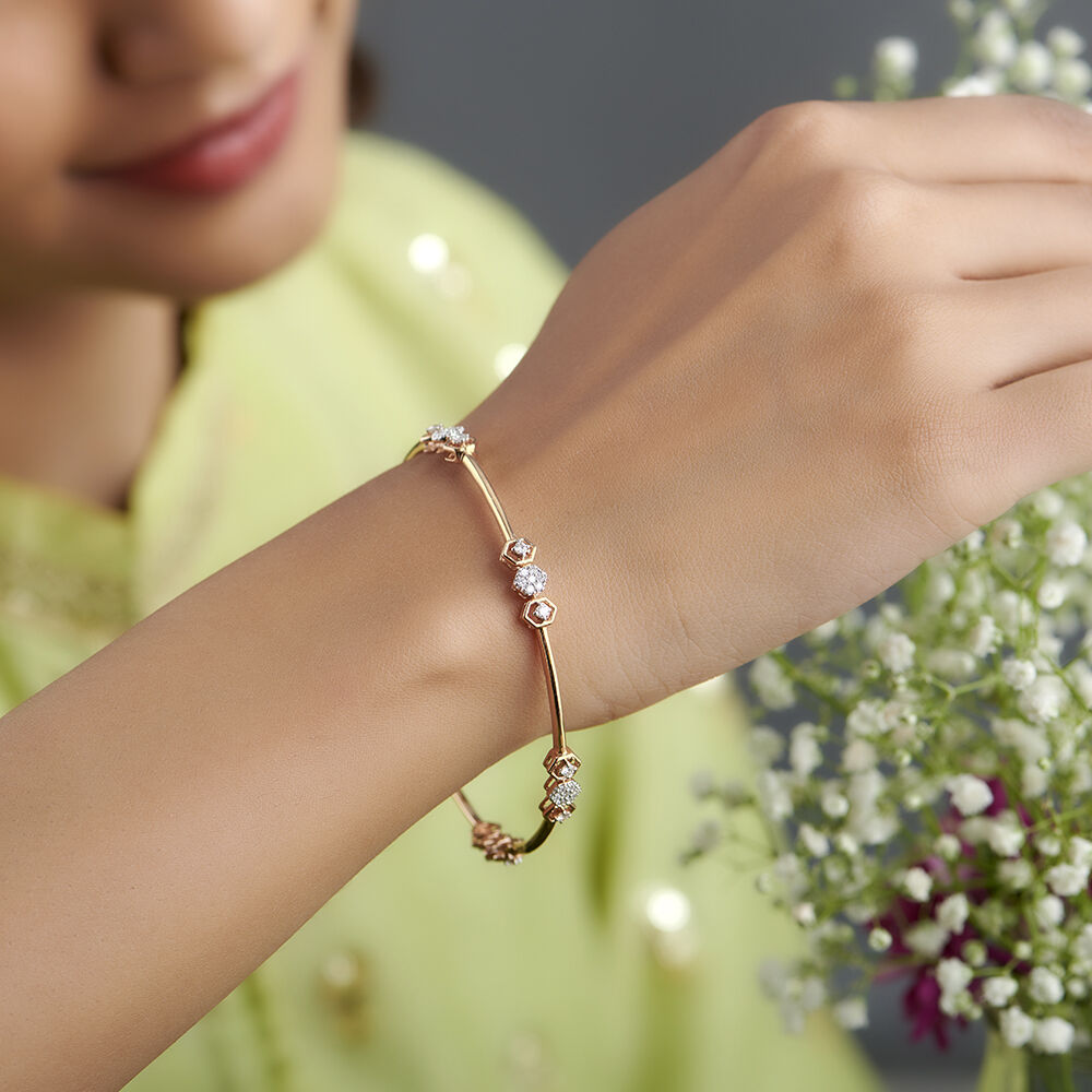 Buy Tanishq Gold Bangle at Best Price Tanishq UAE