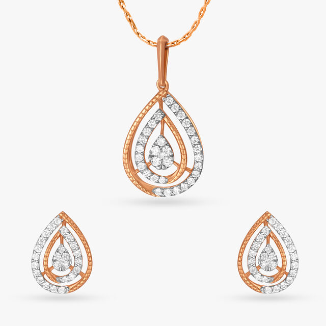 Tanishq Gold Pendant and Earrings Set 3