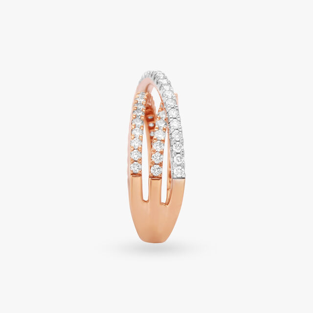 Twirl Diamond Finger Ring