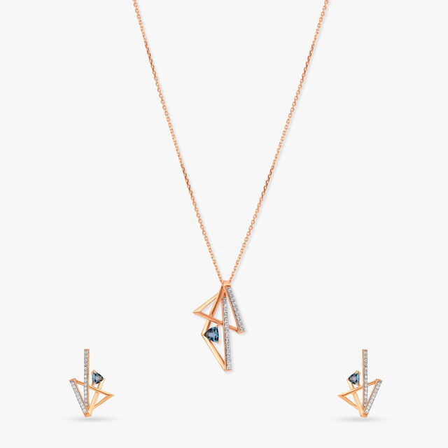 Fiery Sparkling Gemstone Pendant Set With Chain 