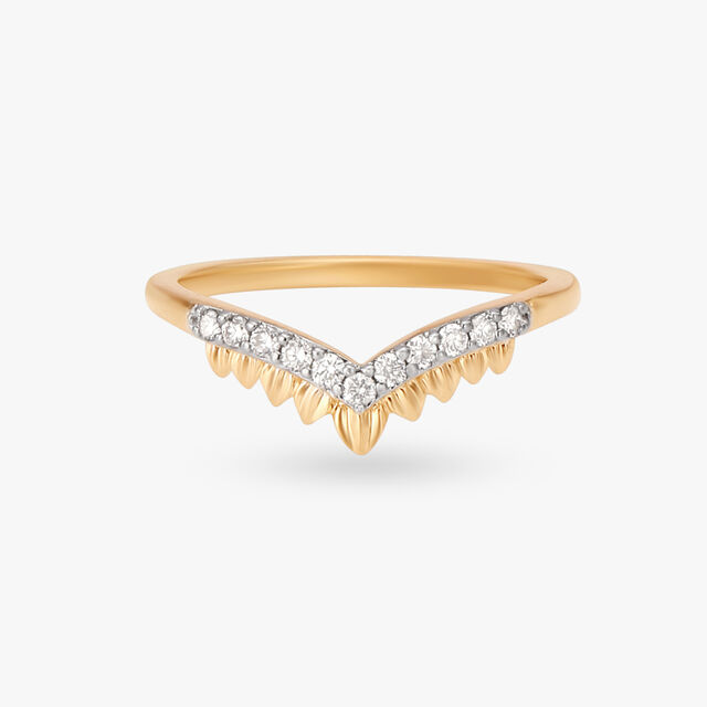 Contemporary Vanki Diamond Finger Ring