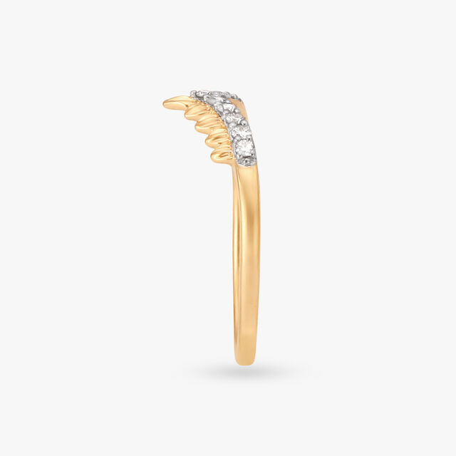 Contemporary Vanki Diamond Finger Ring