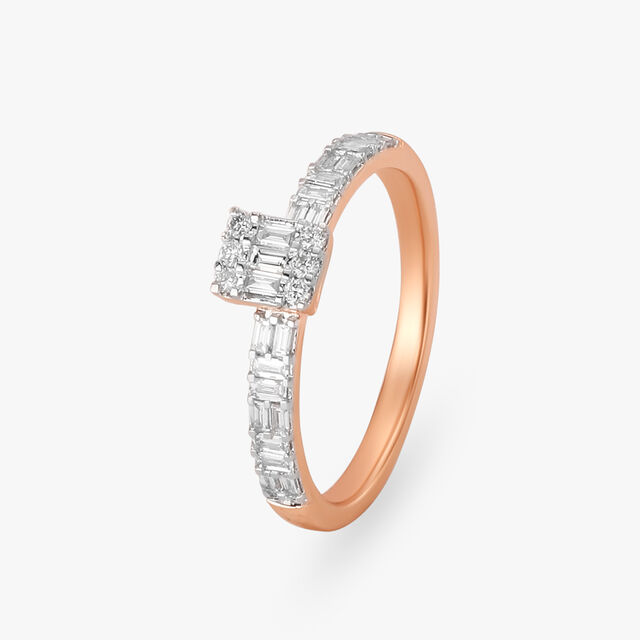 Captivating Diamond Finger Ring