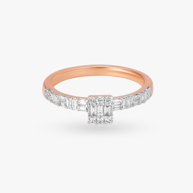 Captivating Diamond Finger Ring