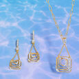 An Elegant Flow Diamond Necklace Set 