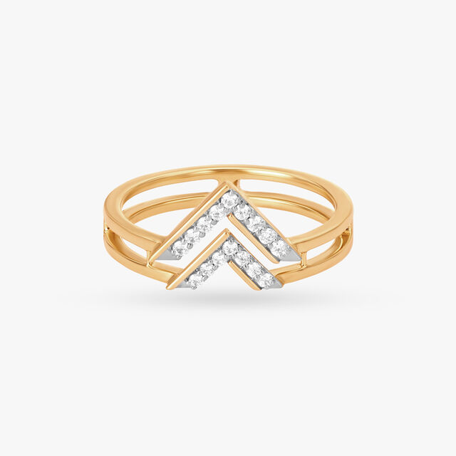 Center of Attraction Finger Ring