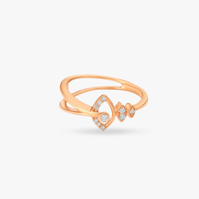 Glamorous Gaze Diamond Finger Ring