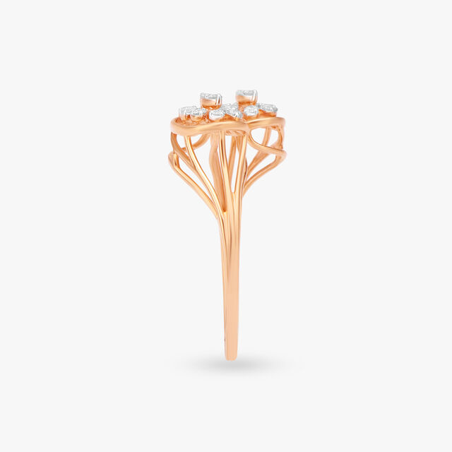 Artistic Cluster Diamond Finger Ring