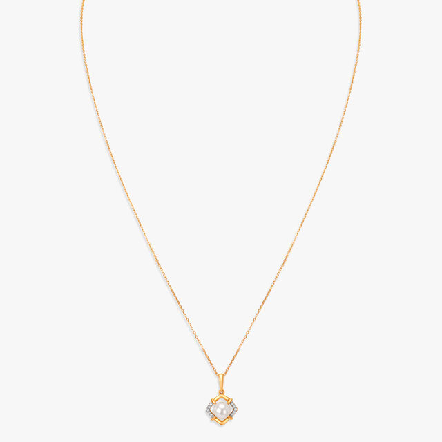 Sublime Pearl and Diamond Pendant with Chain