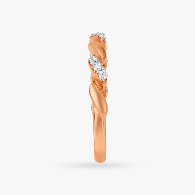 Elegant Waves Diamond Ring