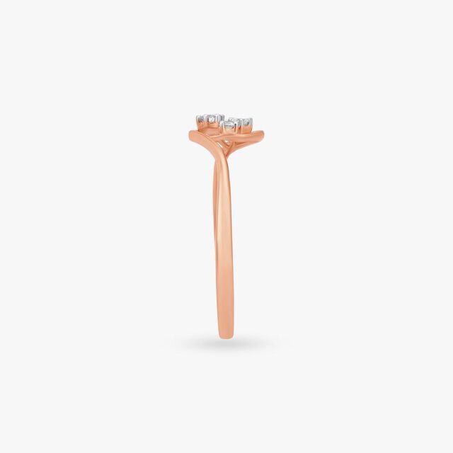 Semi Bloom Finger Ring