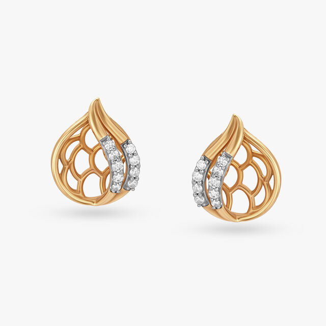 Distinct Charm Diamond Stud Earrings 