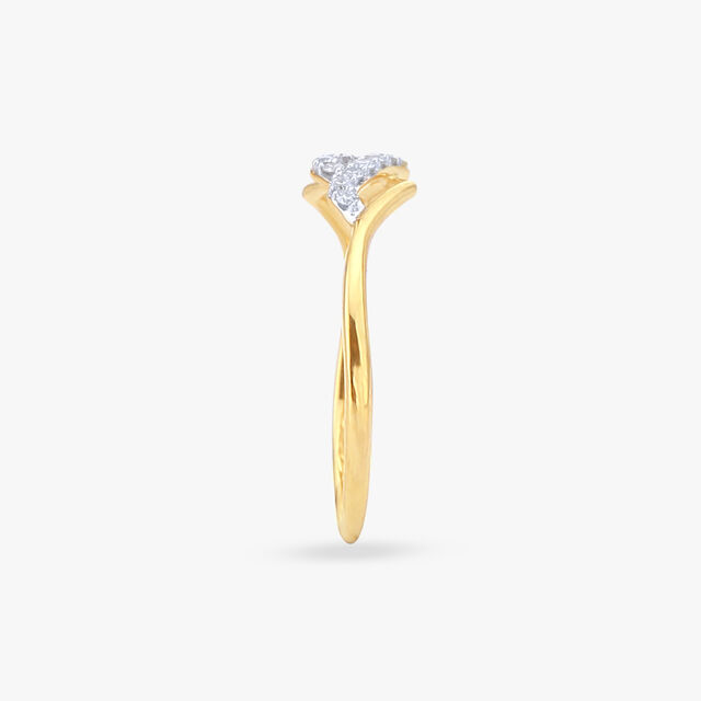 Artistic Diamond Finger Ring