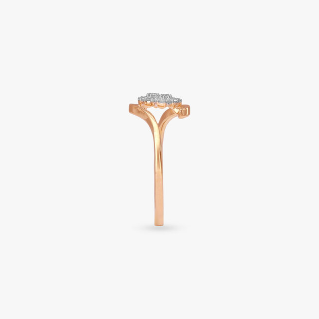 Wavy Bloom Diamond Ring