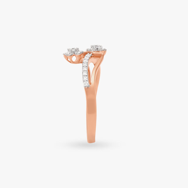 Dazzling Floral Diamond Finger Ring
