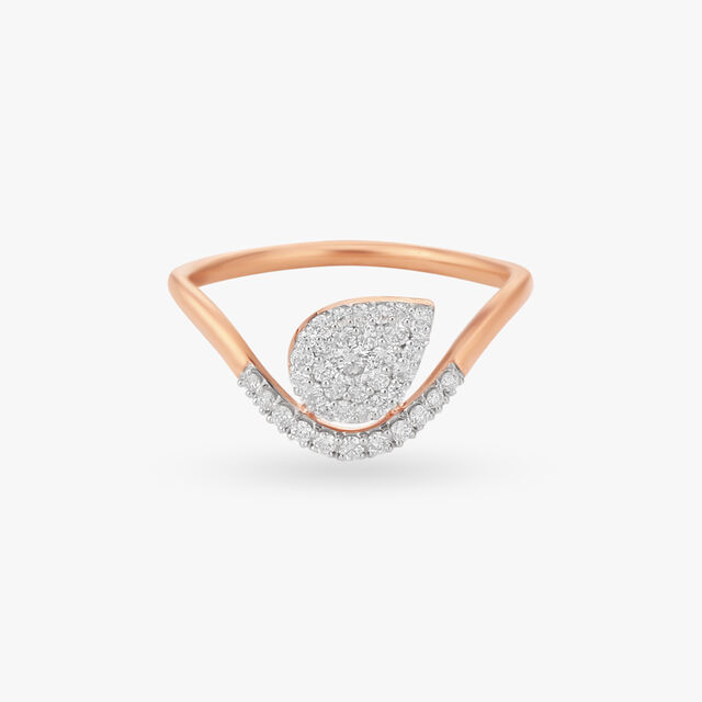 Glamorous Pave Diamond Finger Ring