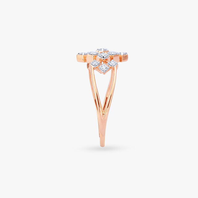 Exquisite Diamond Finger Ring