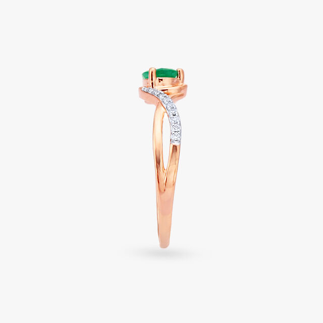 Elegant Diamond Finger Ring