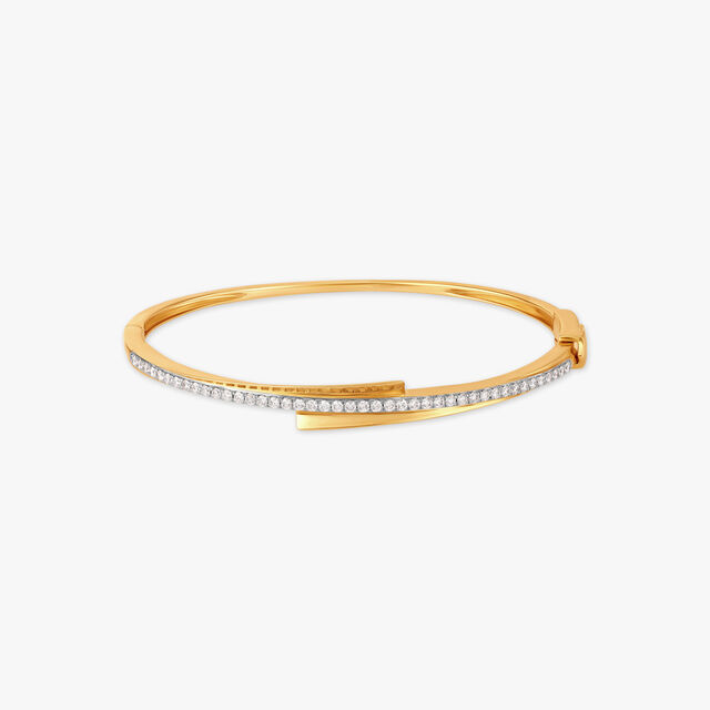 Sophisticated Minimal Diamond Bangle 