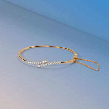 Chic Diamond Bangle