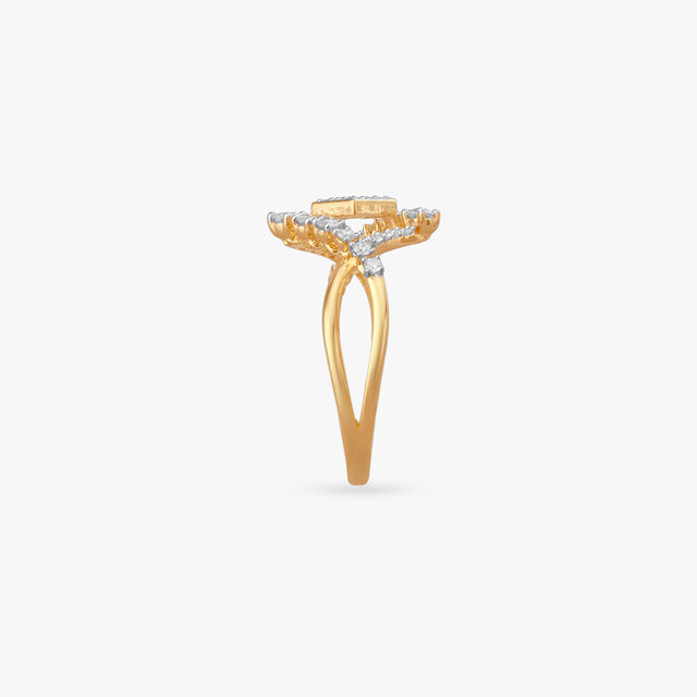Chic Prism Diamond Finger Ring