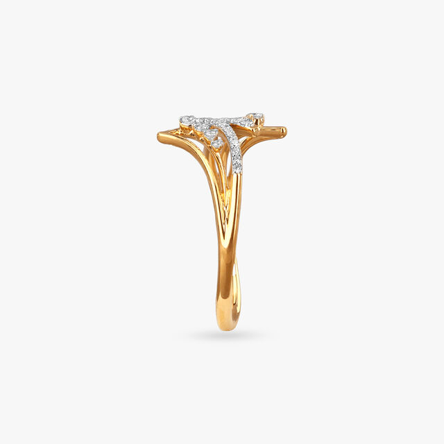 Ribbon Spark Diamond Ring