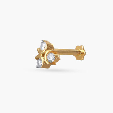 Triangular Gleam Diamond Nose Pin