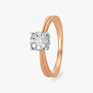 Clustered Diamond Finger Ring