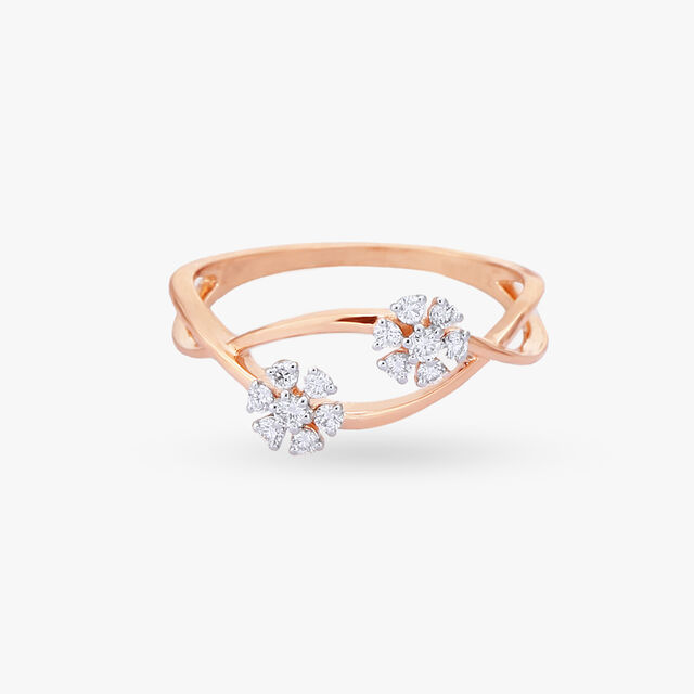 Curved Diamond Finger Ring