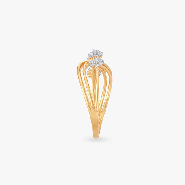 Playful Bloom Diamond Finger Ring