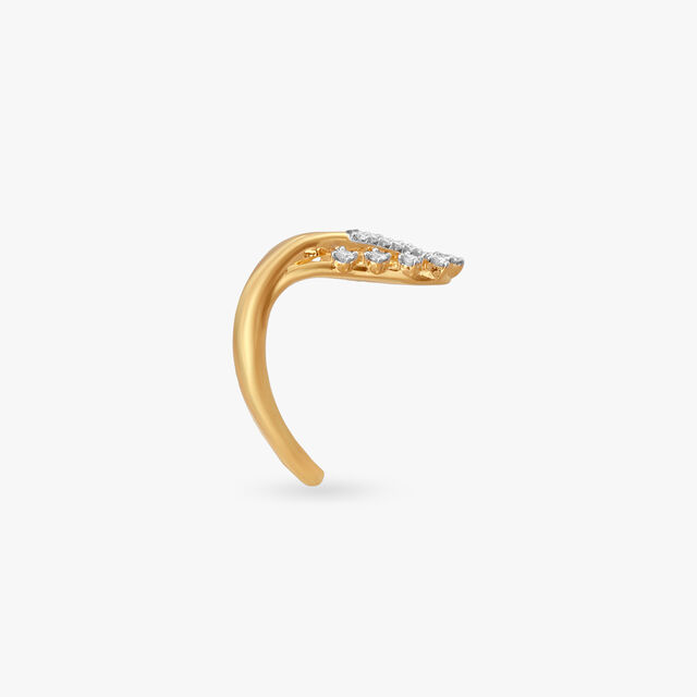 Spunky Regal Diamond Finger Ring