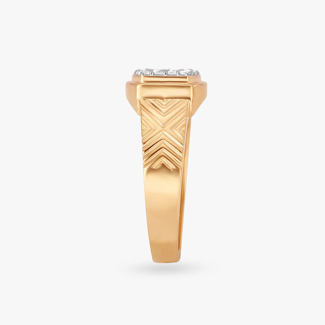Distinguished Diamond Finger Ring for Men