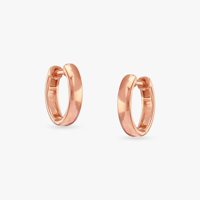 Sleek Chic Gold Hoop Earrings 2