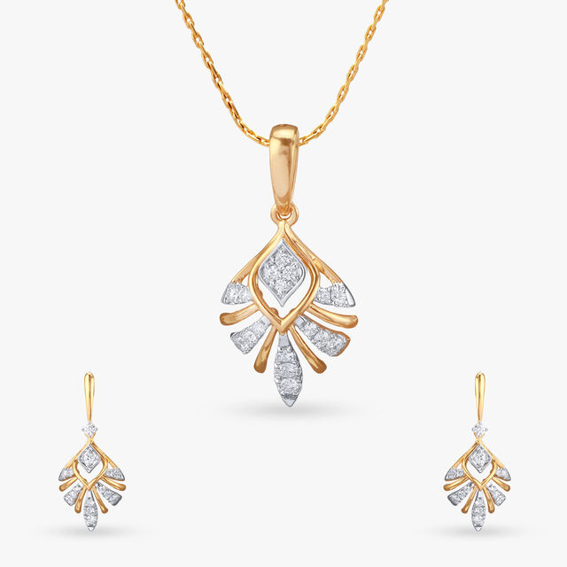 Glistening Rays Diamond Pendant and Earrings set 