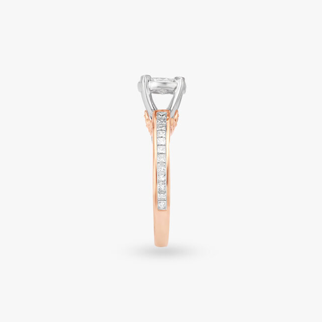 Luxurious Diamond Finger Ring 3