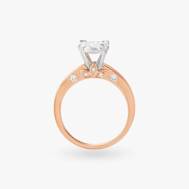 Luxurious Diamond Finger Ring 4