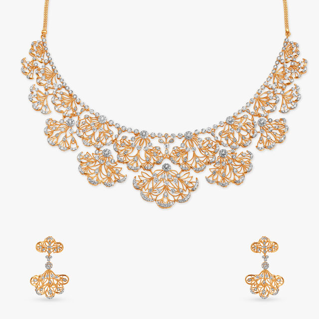 Scalloped Finesse Diamond Necklace Set 