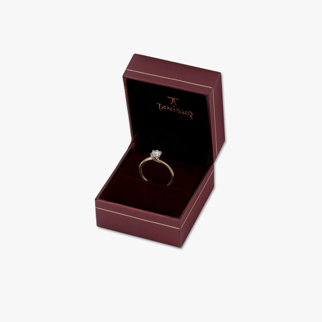 Perpetual Chic Solitaire Ring 4