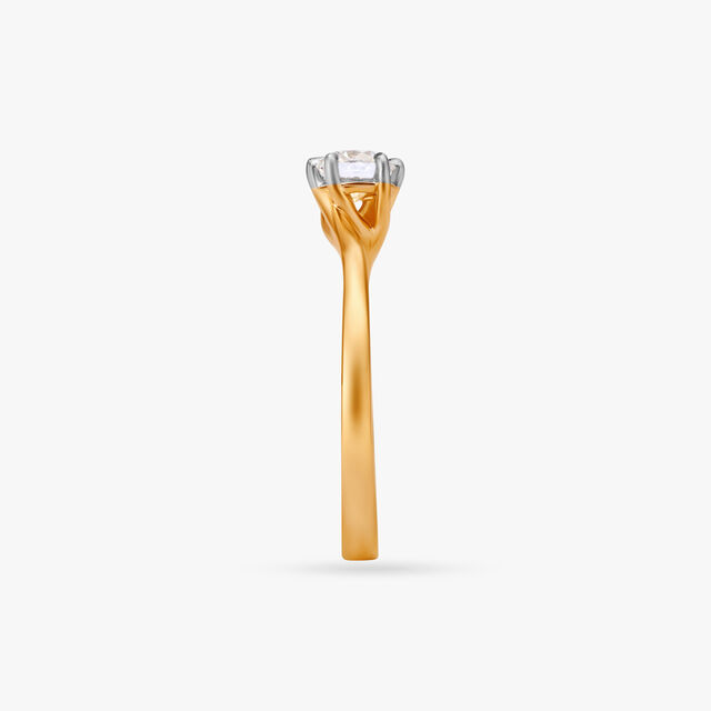 Perpetual Chic Solitaire Ring 3